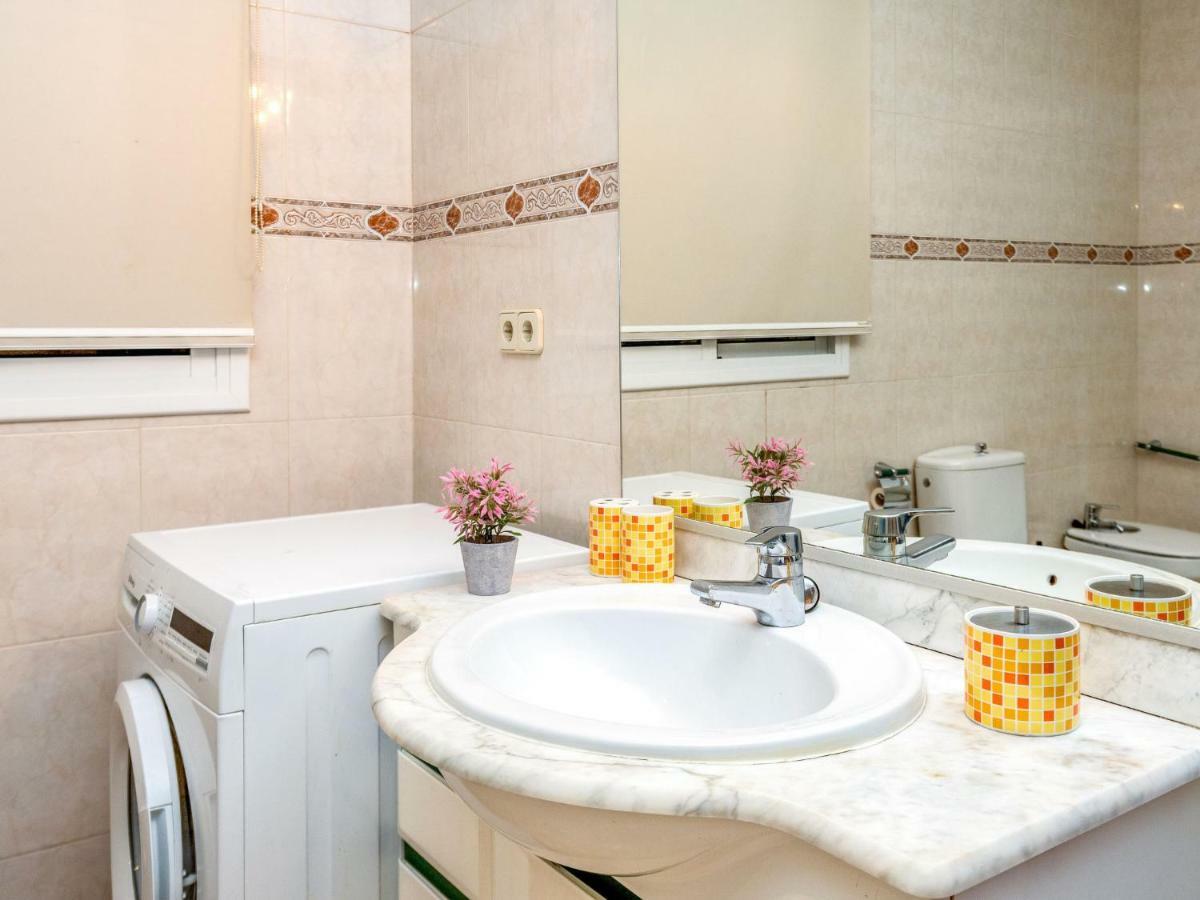 Apartment Camp Nou- Travessera De Les Corts By Interhome Barselona Dış mekan fotoğraf